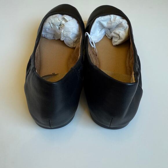 NEW Amazon Essentials Black Ballet Flats 7.5 - Picture 4 of 9